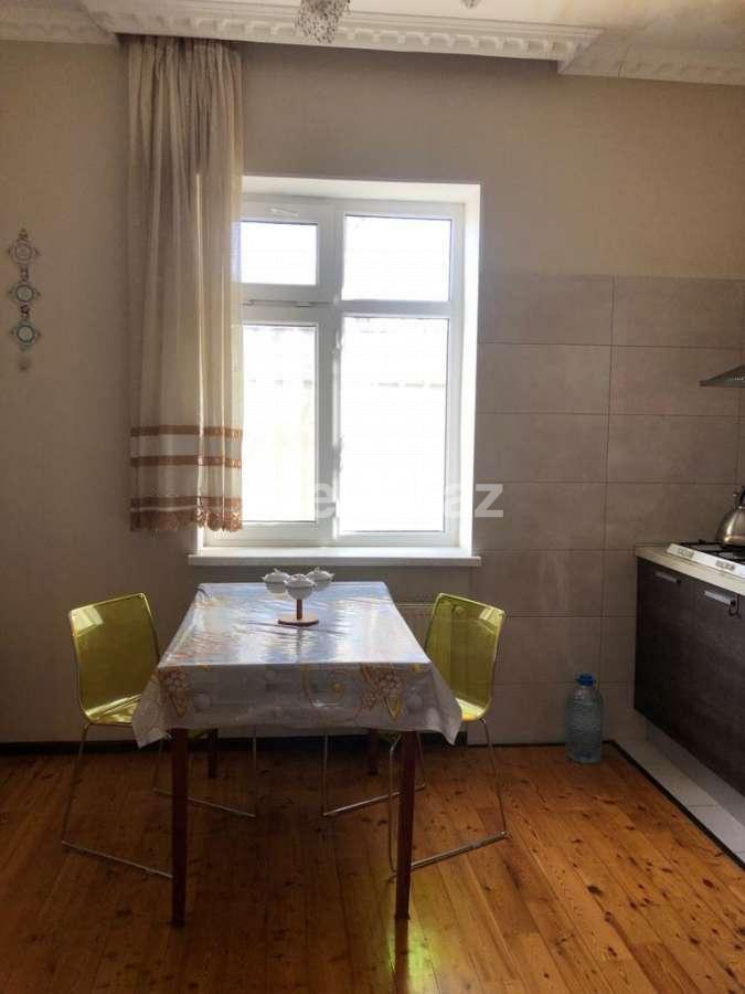 Kirayə verilir, həyət evi / bağ, 4 otaqlı, 6 m², Bakı, Xəzər r, Buzovna q.