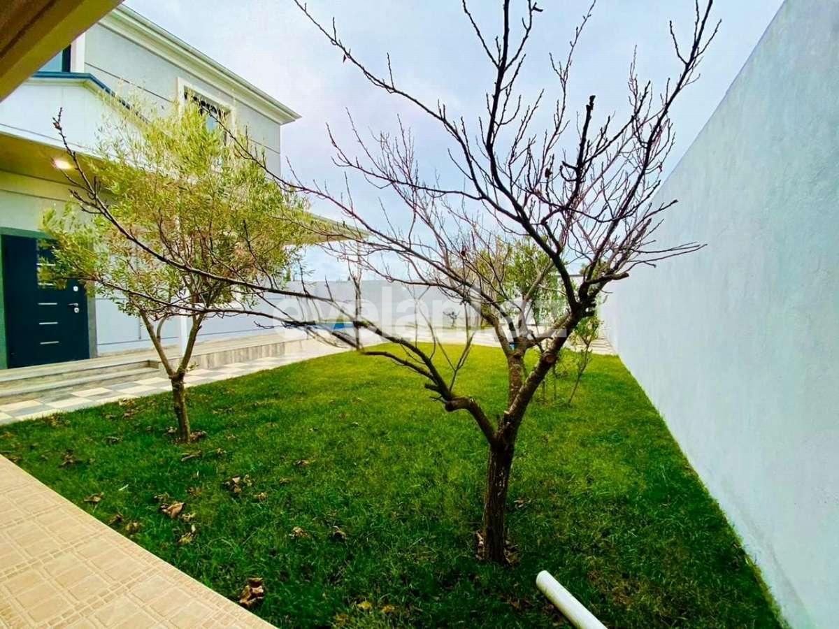Satılır, həyət evi / bağ, 5 otaqlı, 220 m², Bakı, Abşeron r, Novxanı q.
