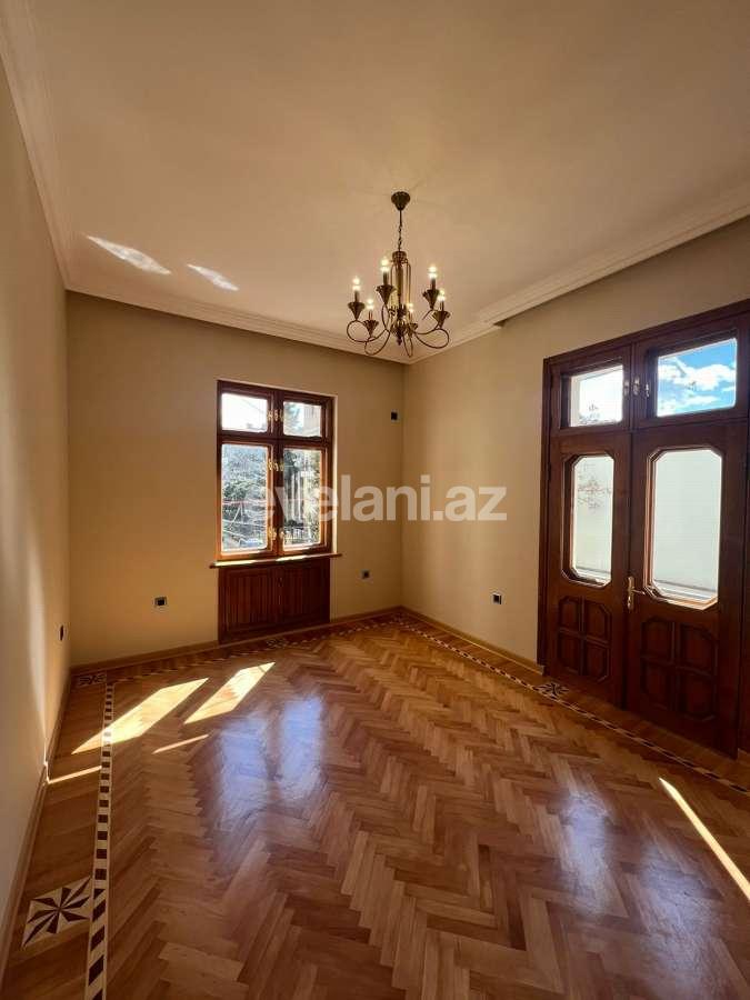 Сдаётся, офис, 4-комнаты, 140 m², Баку, Ясамальский r, Элмляр Академиясы m.