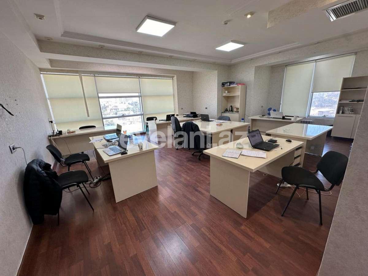 Kirayə verilir, ofis, 2 otaqlı, 100 m², Bakı, Xətai r, Şah İsmayıl Xətai m.