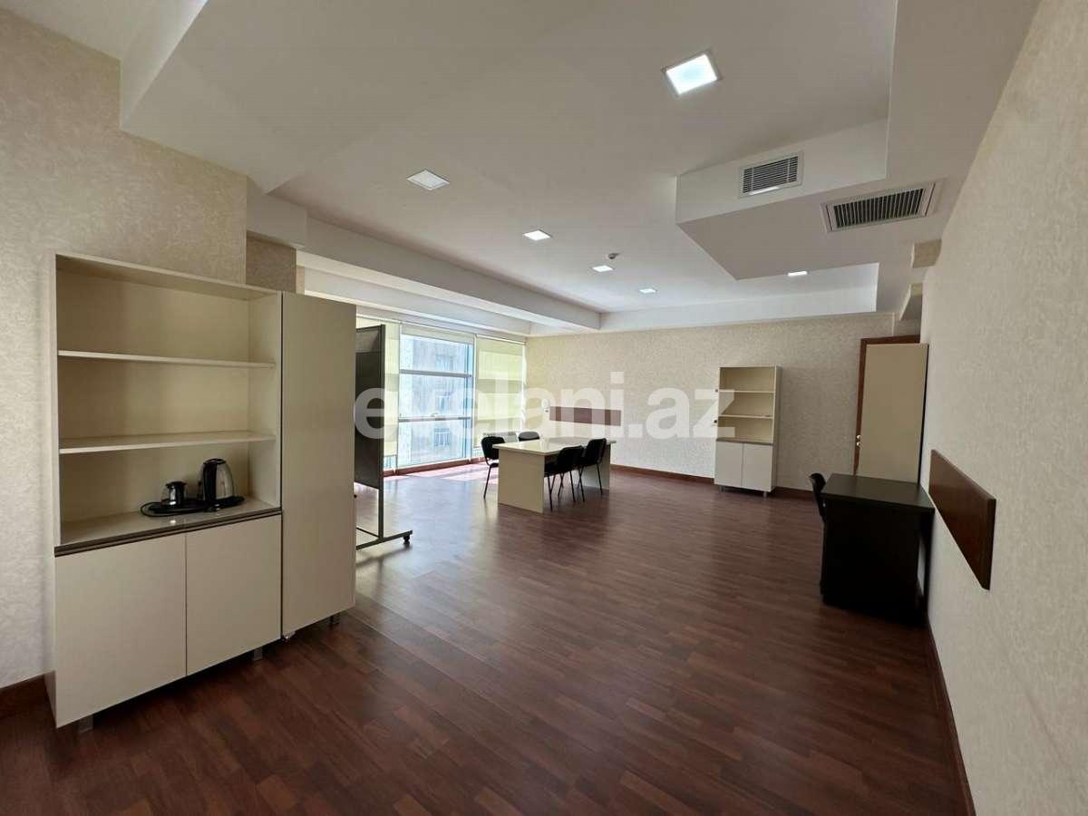 Kirayə verilir, ofis, 6 otaqlı, 300 m², Bakı, Xətai r.
