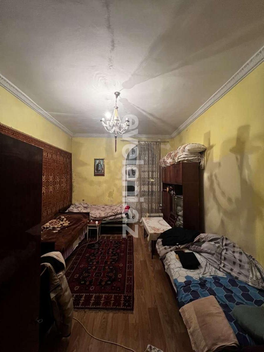 Satılır, köhnə tikili, 1 otaqlı, 38 m², Bakı, Yasamal r, Yasamal q, Elmlər Akademiyası m.