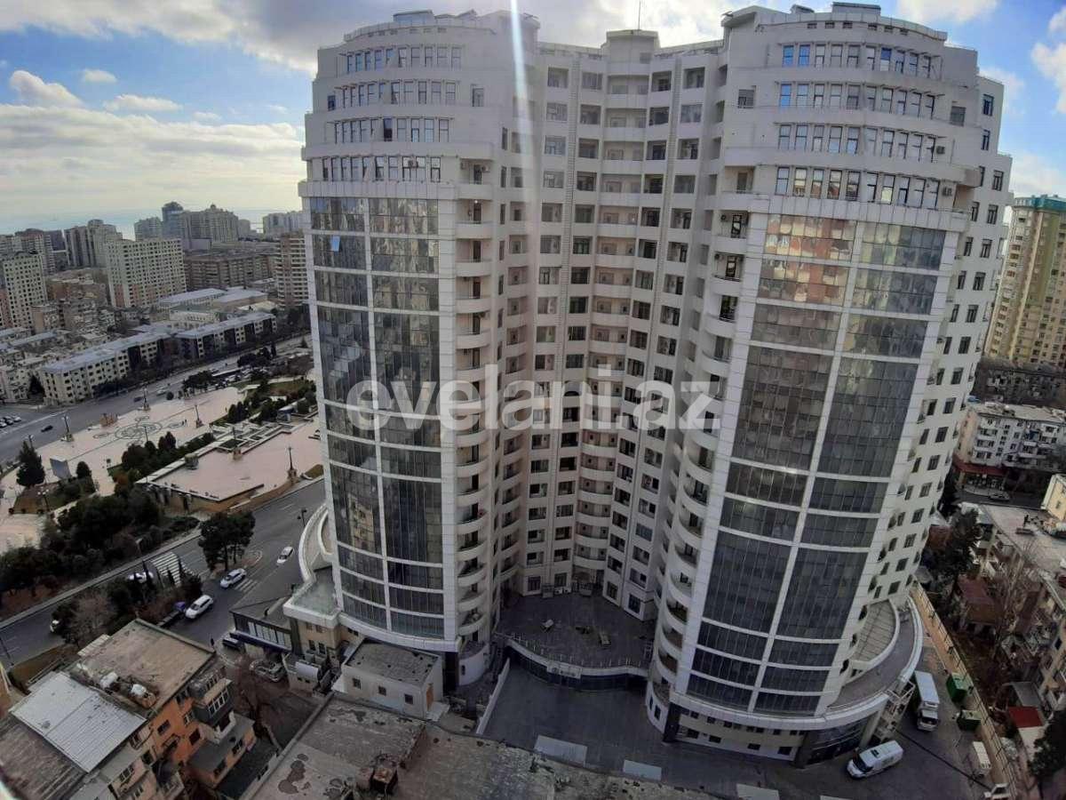 Satılır, yeni tikili, 4 otaqlı, 180 m², Bakı, Yasamal r, Elmlər Akademiyası m.