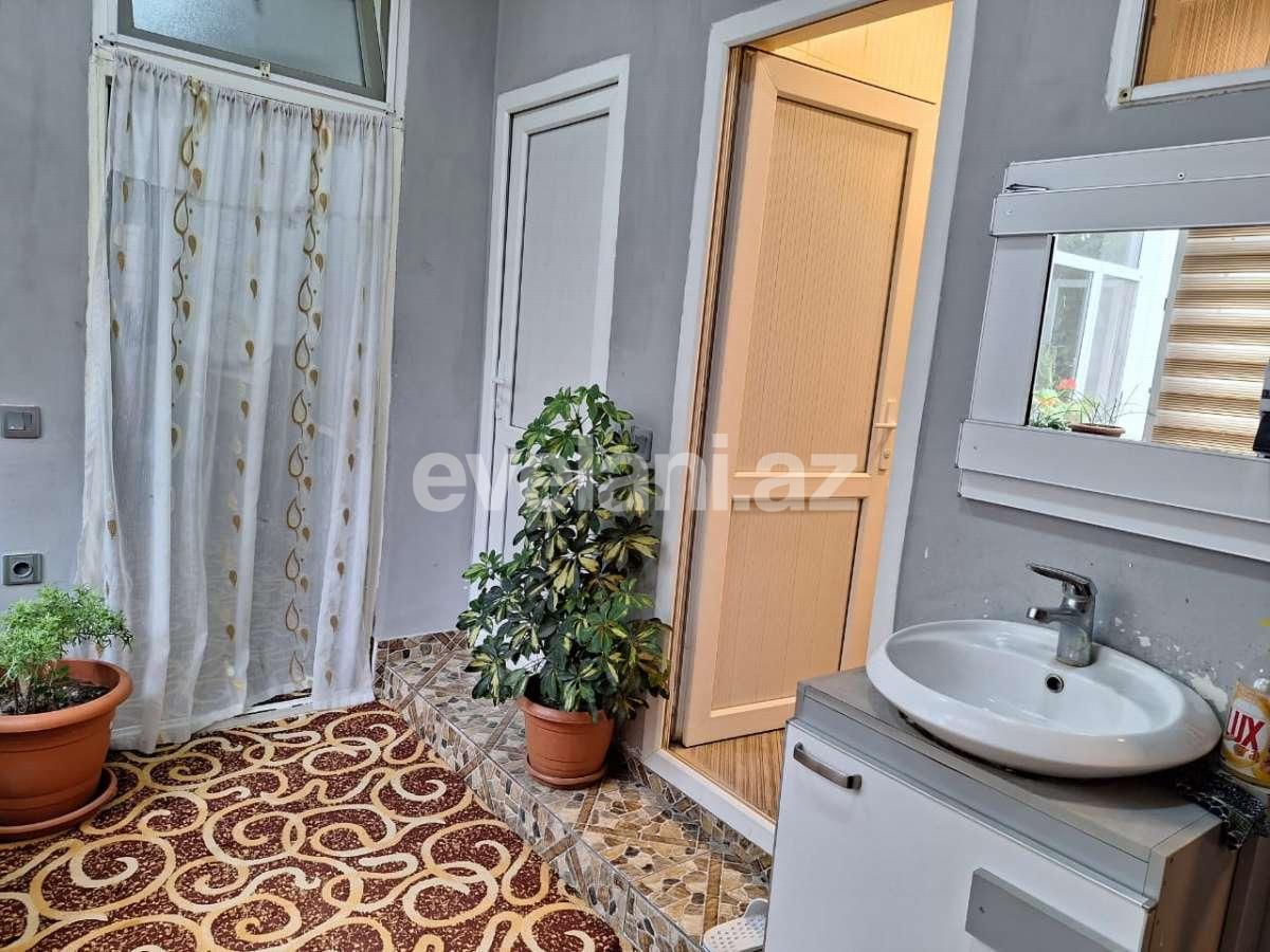 Satılır, həyət evi / bağ, 4 otaqlı, 120 m², Bakı, Səbail r, 20-ci sahə q.