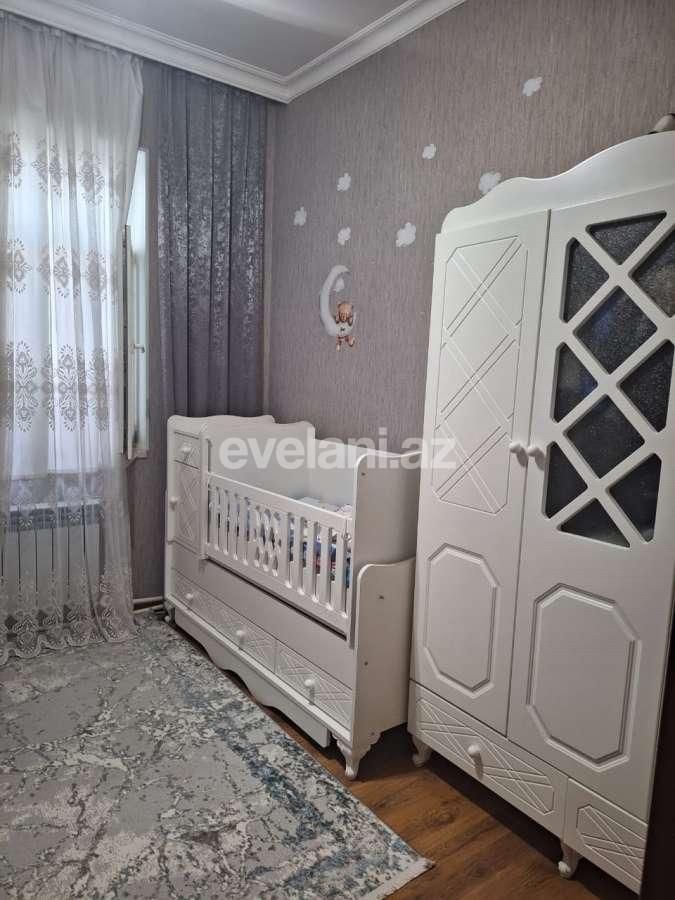 Satılır, həyət evi / bağ, 4 otaqlı, 120 m², Bakı, Səbail r, 20-ci sahə q.