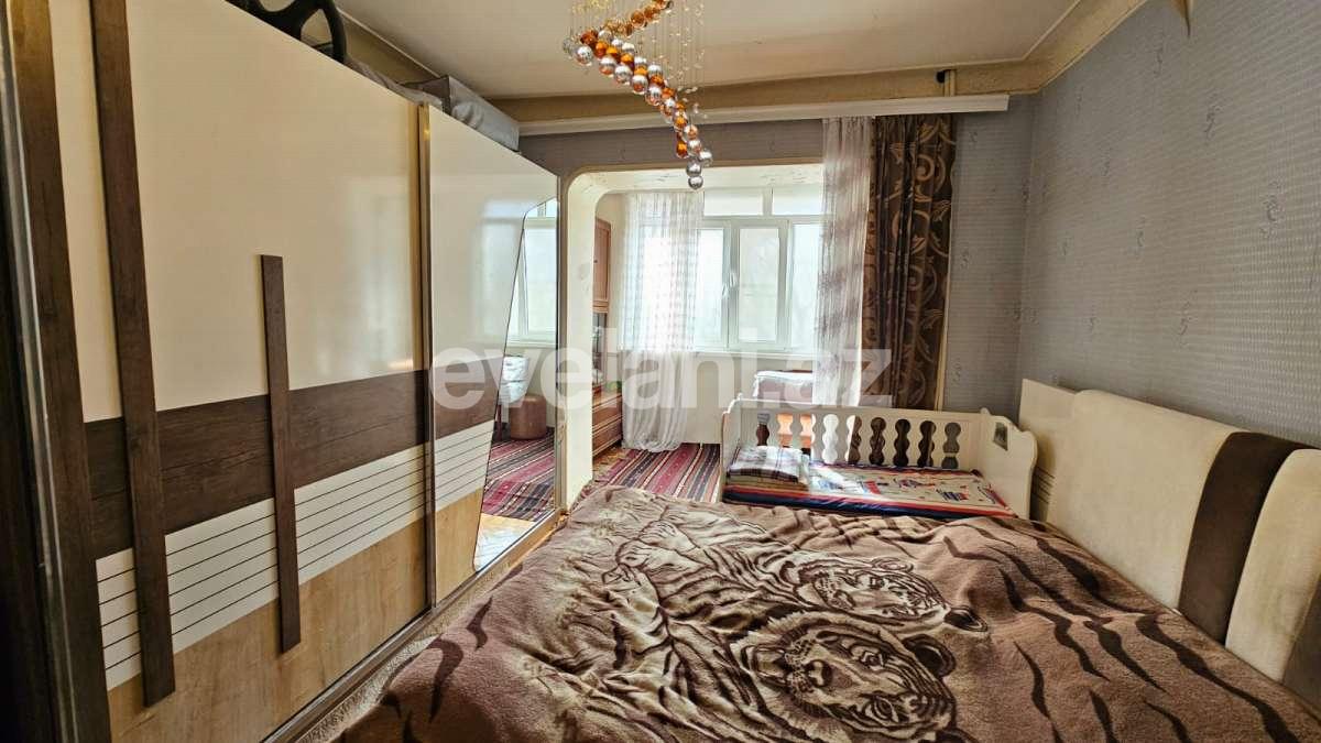 Satılır, köhnə tikili, 2 otaqlı, 55 m², Bakı, Yasamal r, İnşaatçılar m.