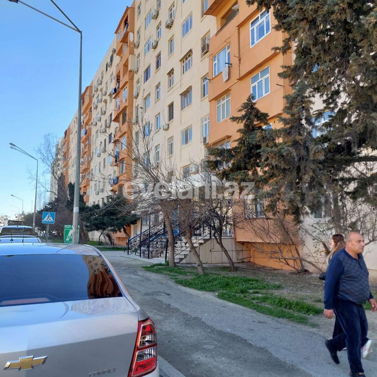 Satılır, köhnə tikili, 3 otaqlı, 60 m², Bakı, Xətai r, Xalqlar Dostluğu m.