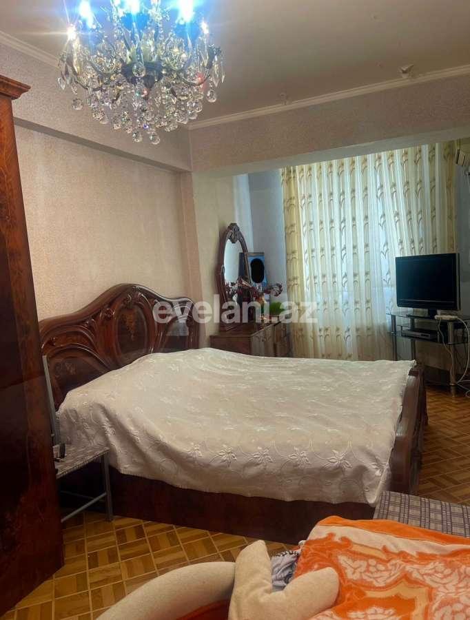 Satılır, köhnə tikili, 3 otaqlı, 100 m², Bakı, Yasamal r, Elmlər Akademiyası m.