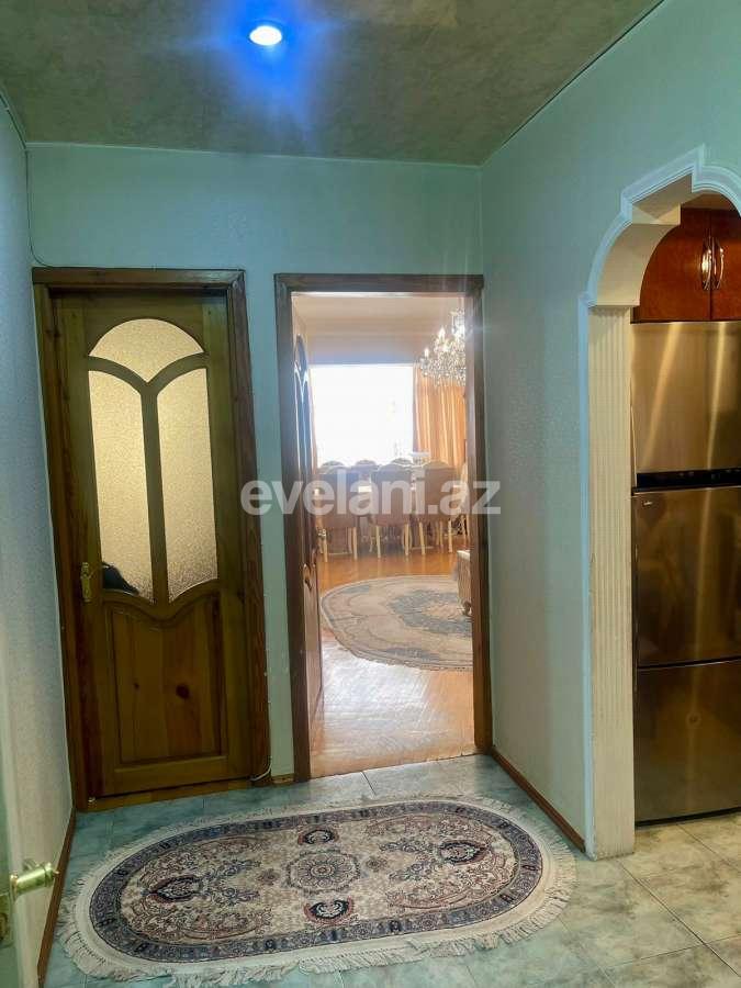 Satılır, köhnə tikili, 3 otaqlı, 100 m², Bakı, Yasamal r, Elmlər Akademiyası m.