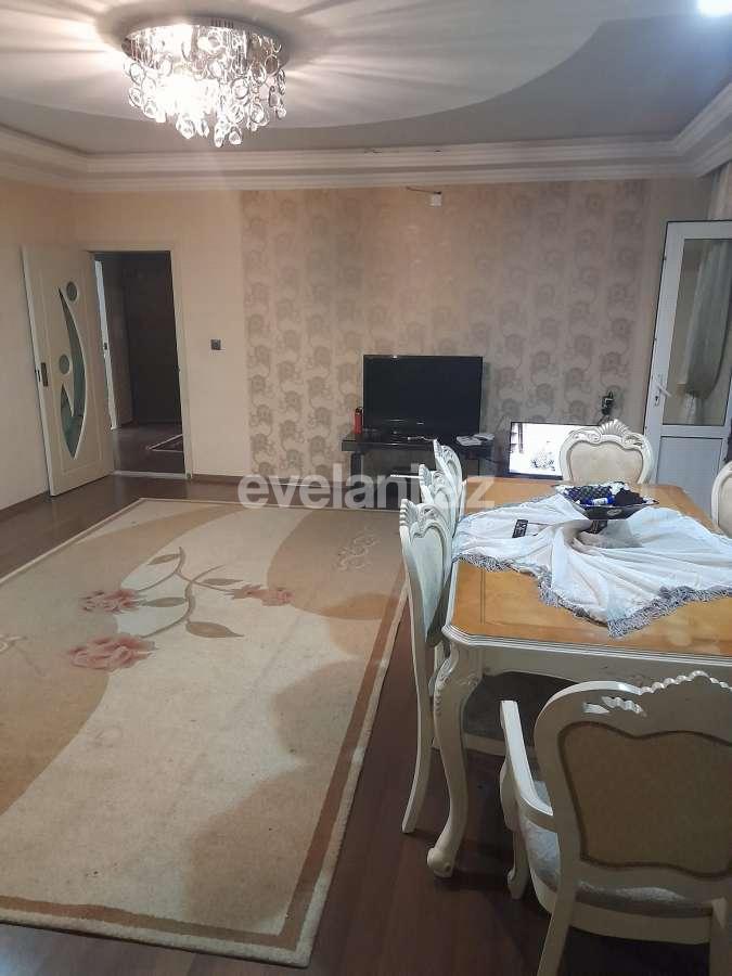 Satılır, köhnə tikili, 5 otaqlı, 125 m², Bakı, Nizami r, 8-ci kilometr q, Neftçilər m.