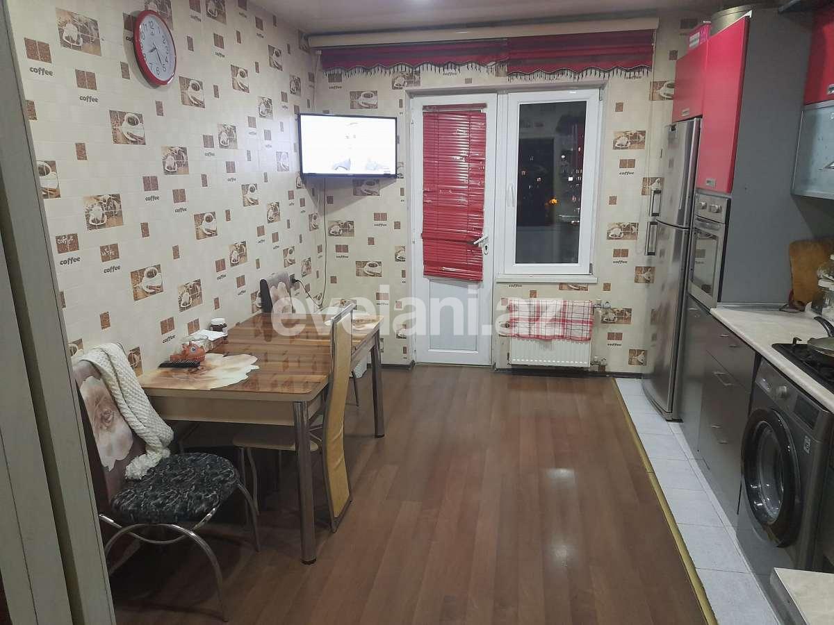 Satılır, köhnə tikili, 5 otaqlı, 125 m², Bakı, Nizami r, 8-ci kilometr q, Neftçilər m.