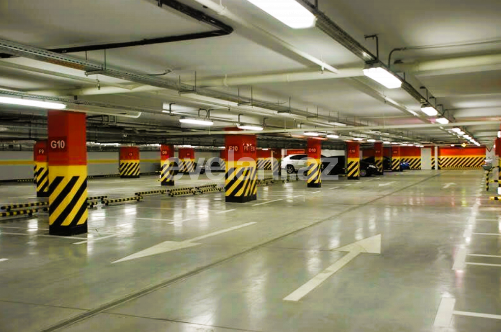 Kirayə verilir, yeni tikili, 4 otaqlı, 220 m², Bakı, Yasamal r, Yasamal q, Elmlər Akademiyası m.