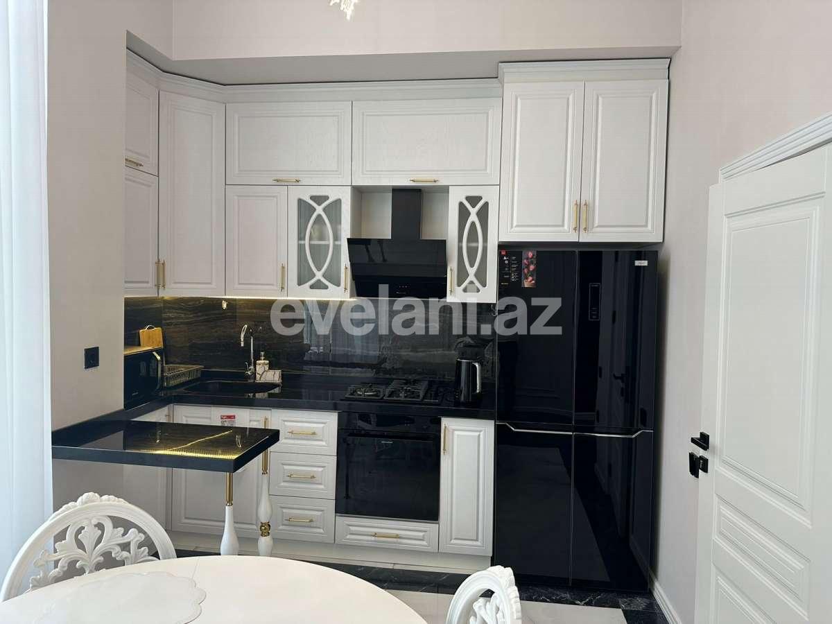 Kirayə verilir, köhnə tikili, 3 otaqlı, 140 m², Bakı, Səbail r, Sahil m.