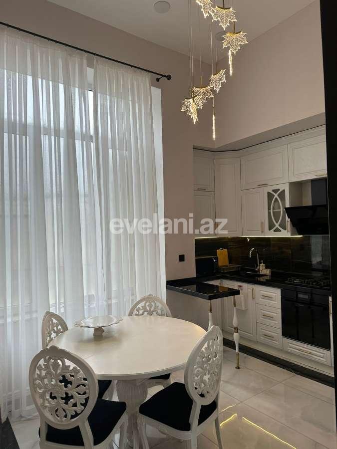 Kirayə verilir, köhnə tikili, 3 otaqlı, 140 m², Bakı, Səbail r, Sahil m.