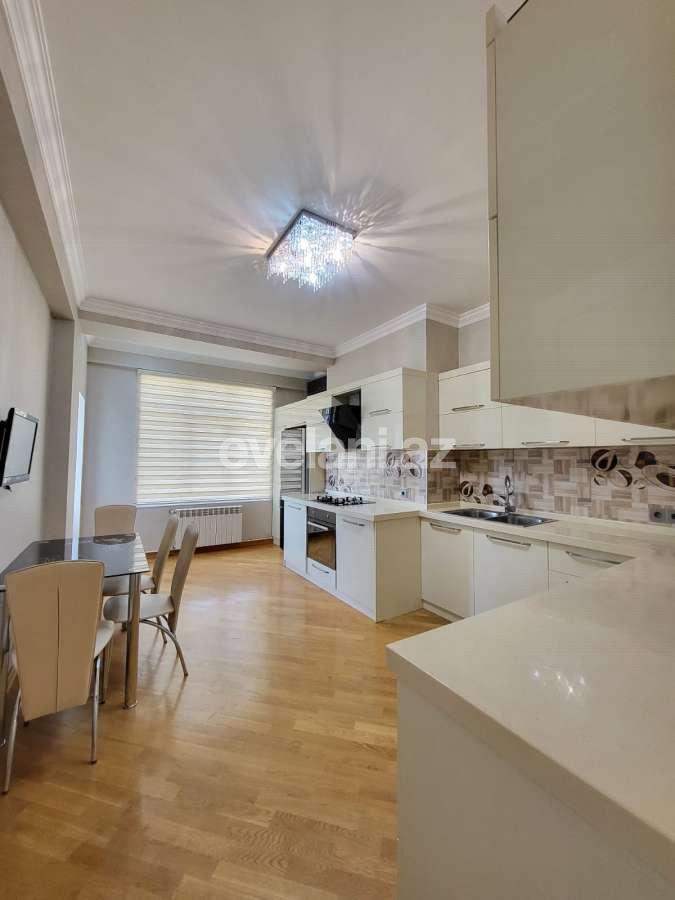 Satılır, yeni tikili, 3 otaqlı, 130 m², Bakı, Xətai r, Həzi Aslanov m.