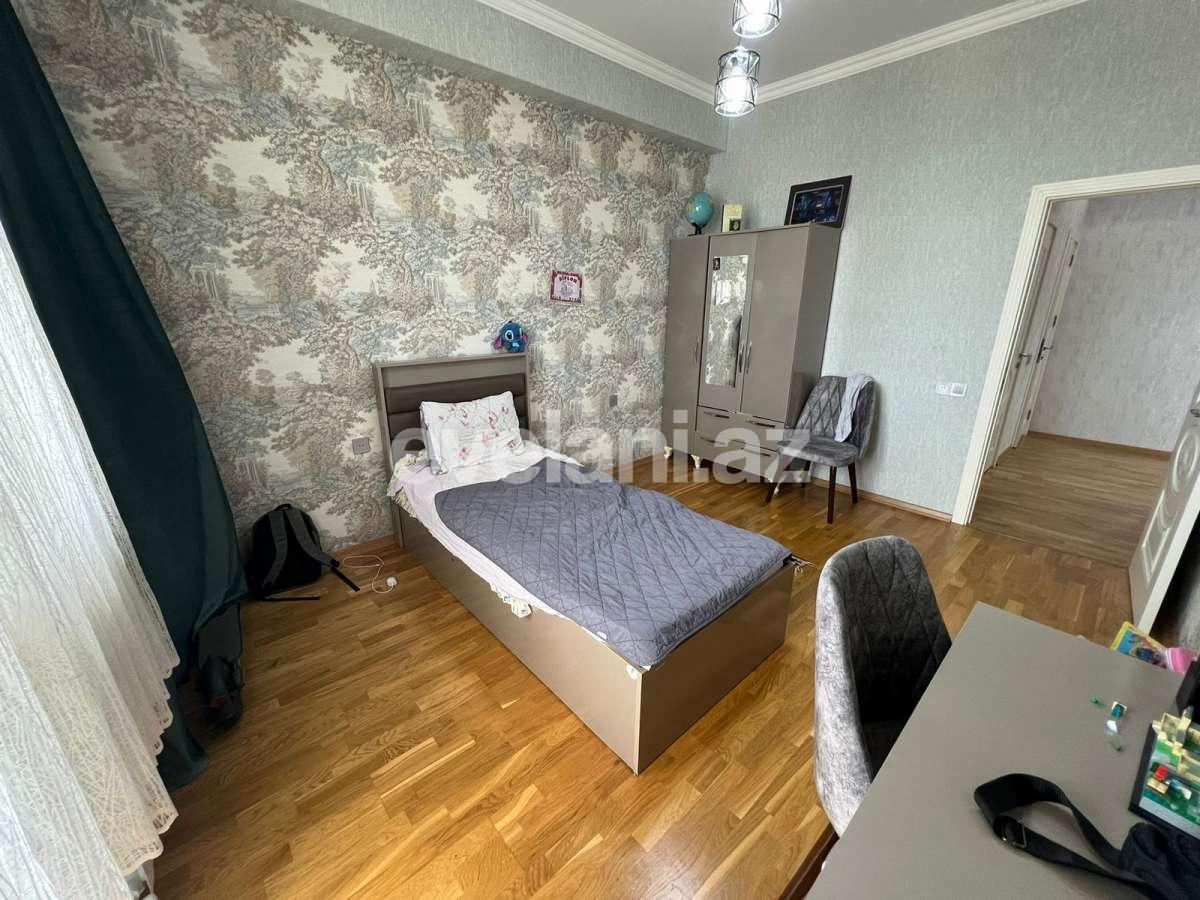 Satılır, yeni tikili, 3 otaqlı, 110 m², Bakı, Nizami r, Qara Qarayev m.