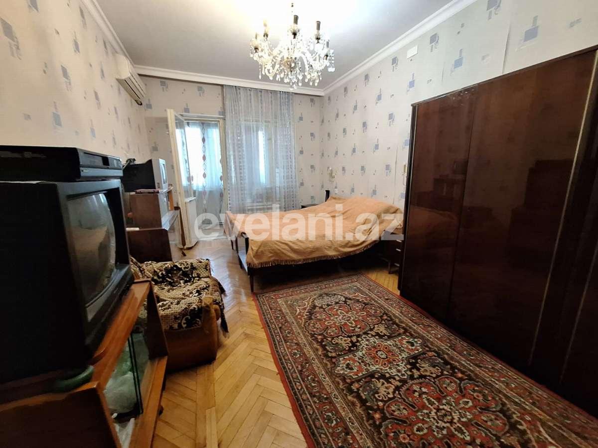Satılır, köhnə tikili, 4 otaqlı, 120 m², Bakı, Binəqədi r, Azadlıq prospekti m.