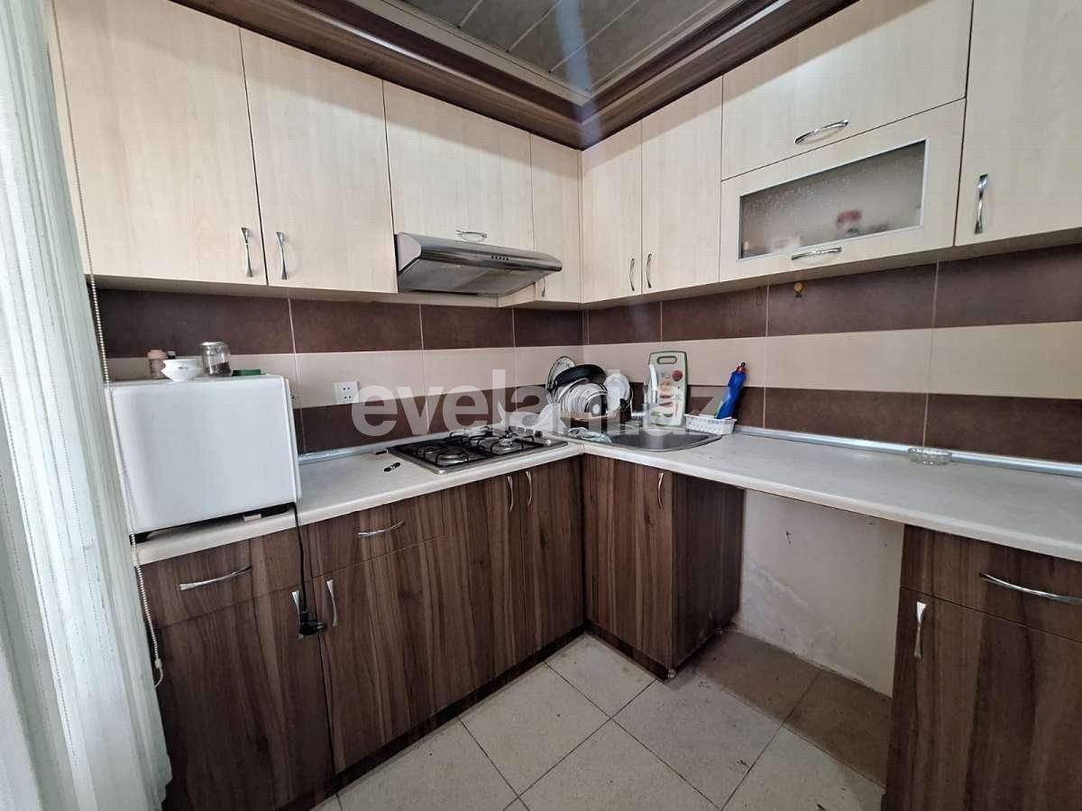 Satılır, köhnə tikili, 4 otaqlı, 120 m², Bakı, Binəqədi r, Azadlıq prospekti m.
