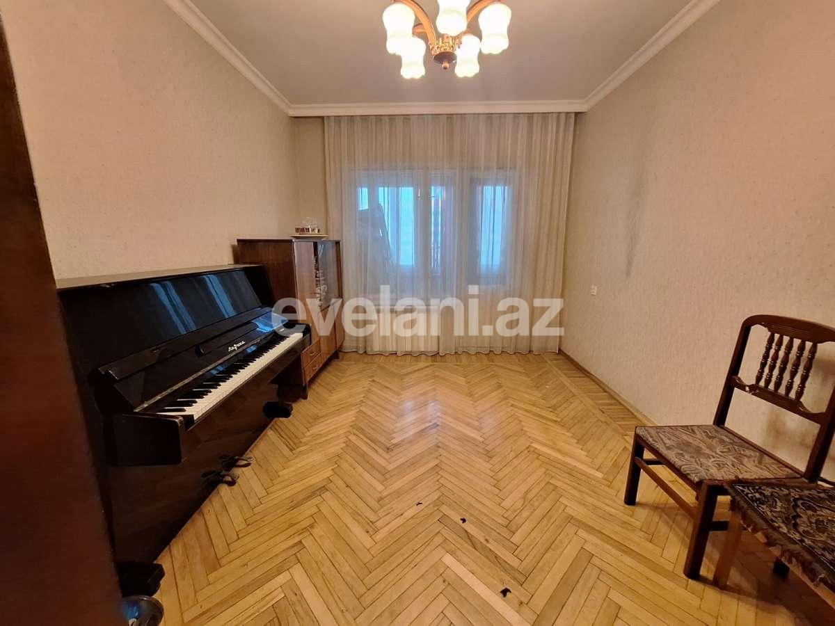 Satılır, köhnə tikili, 4 otaqlı, 120 m², Bakı, Binəqədi r, Azadlıq prospekti m.
