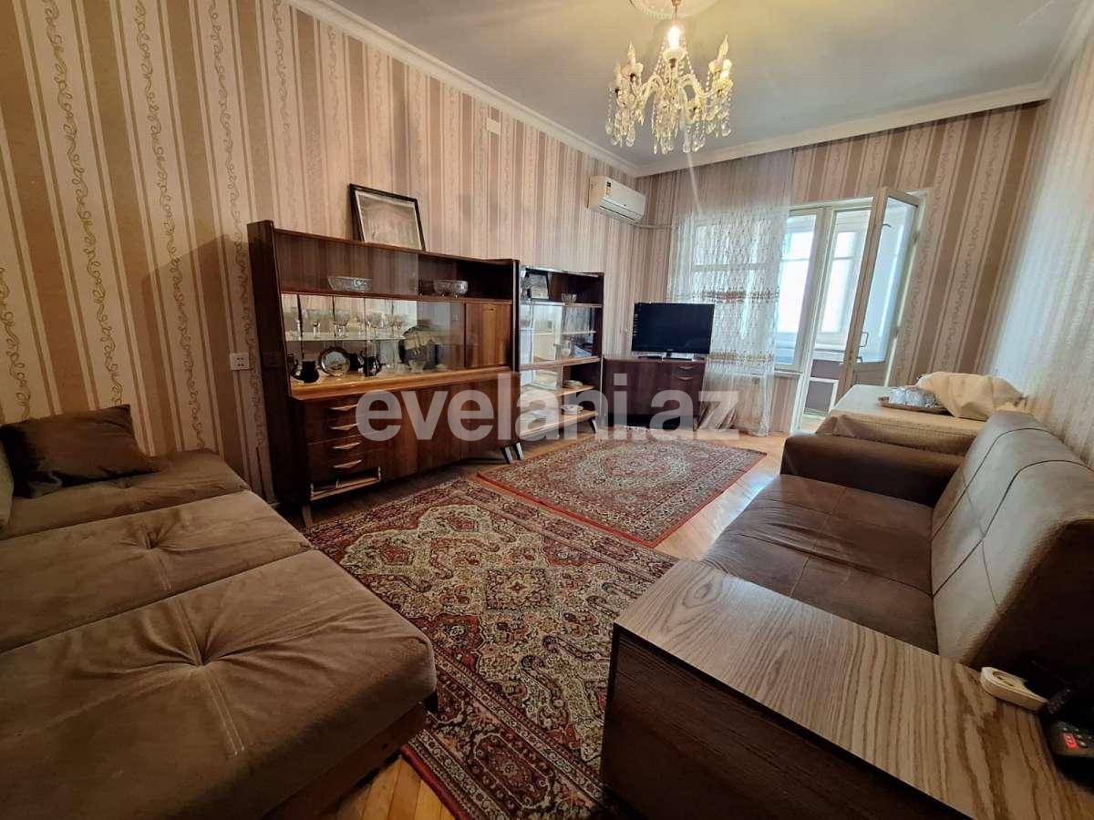 Satılır, köhnə tikili, 4 otaqlı, 120 m², Bakı, Binəqədi r, Azadlıq prospekti m.