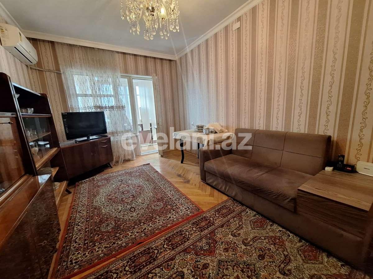 Satılır, köhnə tikili, 4 otaqlı, 120 m², Bakı, Binəqədi r, Azadlıq prospekti m.