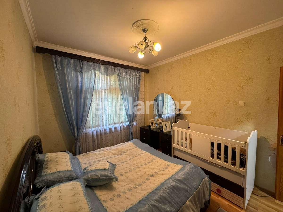 Satılır, köhnə tikili, 4 otaqlı, 82 m², Bakı, Xətai r, Əhmədli q, Əhmədli m.