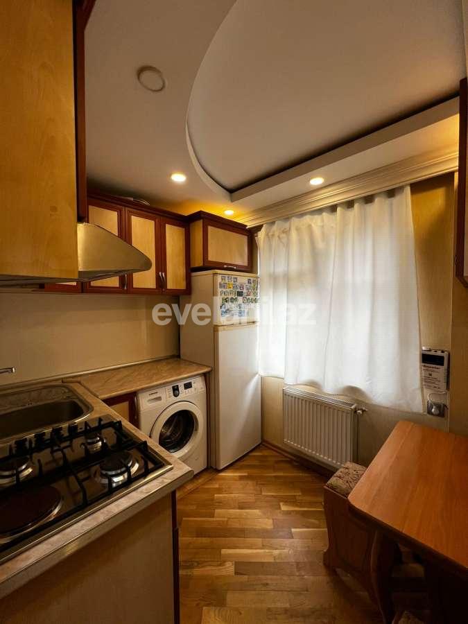 Kirayə verilir, köhnə tikili, 3 otaqlı, 90 m², Bakı, Nizami r, Xalqlar Dostluğu m.