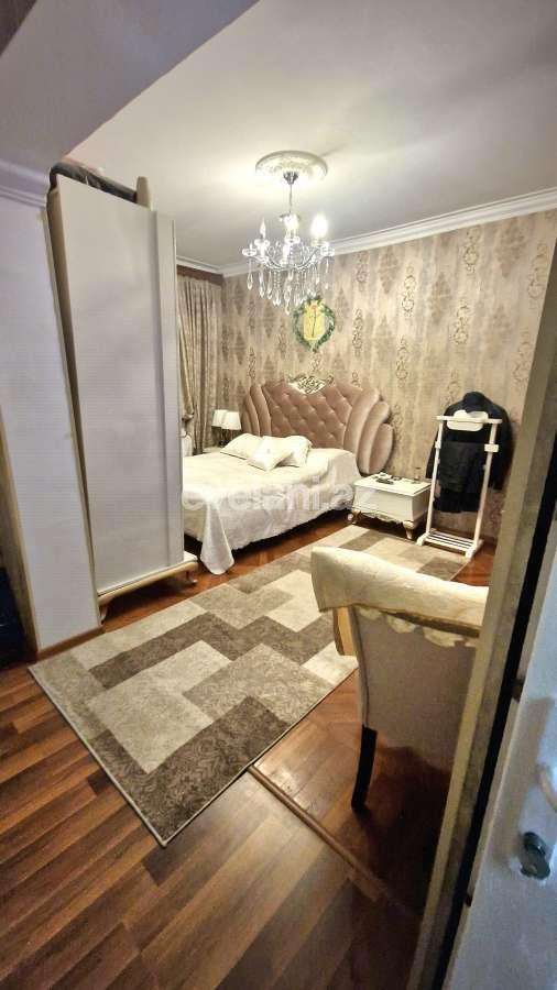 Satılır, köhnə tikili, 3 otaqlı, 90 m², Bakı, Sabunçu r, Bakıxanov q, Neftçilər m.