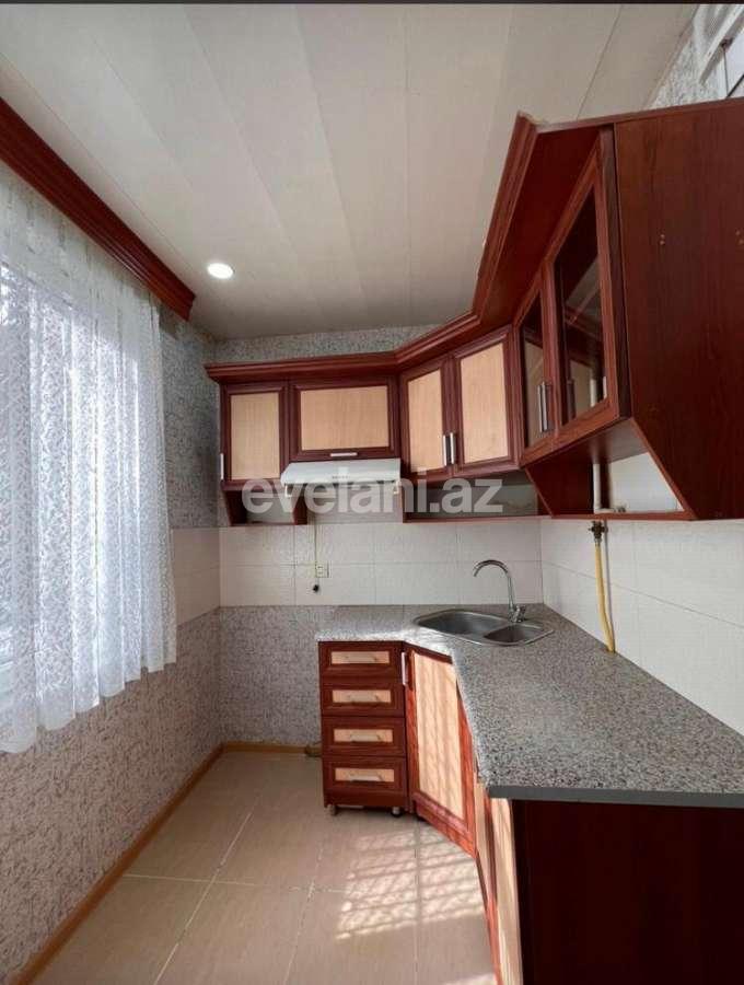 Satılır, köhnə tikili, 2 otaqlı, 55 m², Bakı, Nəsimi r, 4-cü mikrorayon q, Memar Əcəmi m.