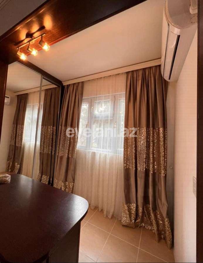 Satılır, köhnə tikili, 2 otaqlı, 55 m², Bakı, Nəsimi r, 4-cü mikrorayon q, Memar Əcəmi m.