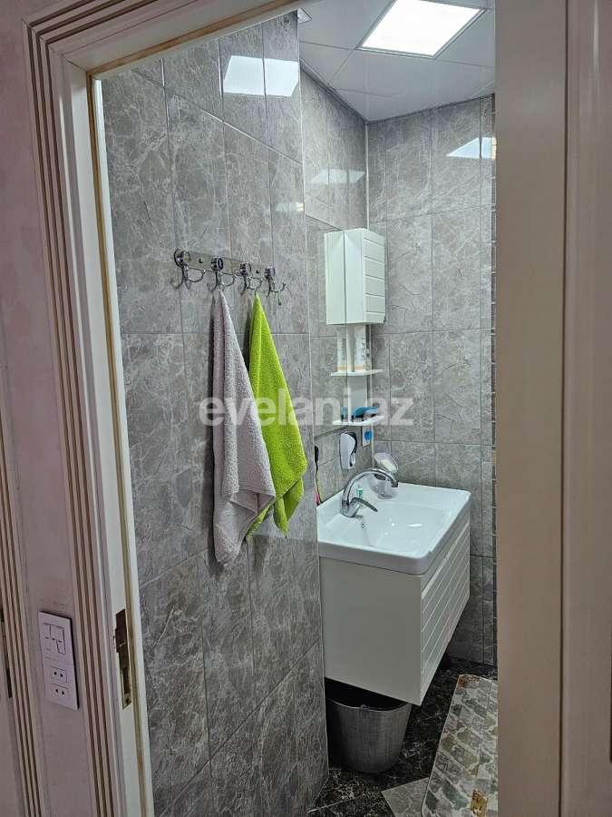 Satılır, köhnə tikili, 3 otaqlı, 82 m², Bakı, Xətai r, Əhmədli q, Xalqlar Dostluğu m.