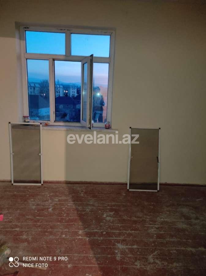 Продаётся, вторичка, 2-комнаты, 47 m², Гянджа