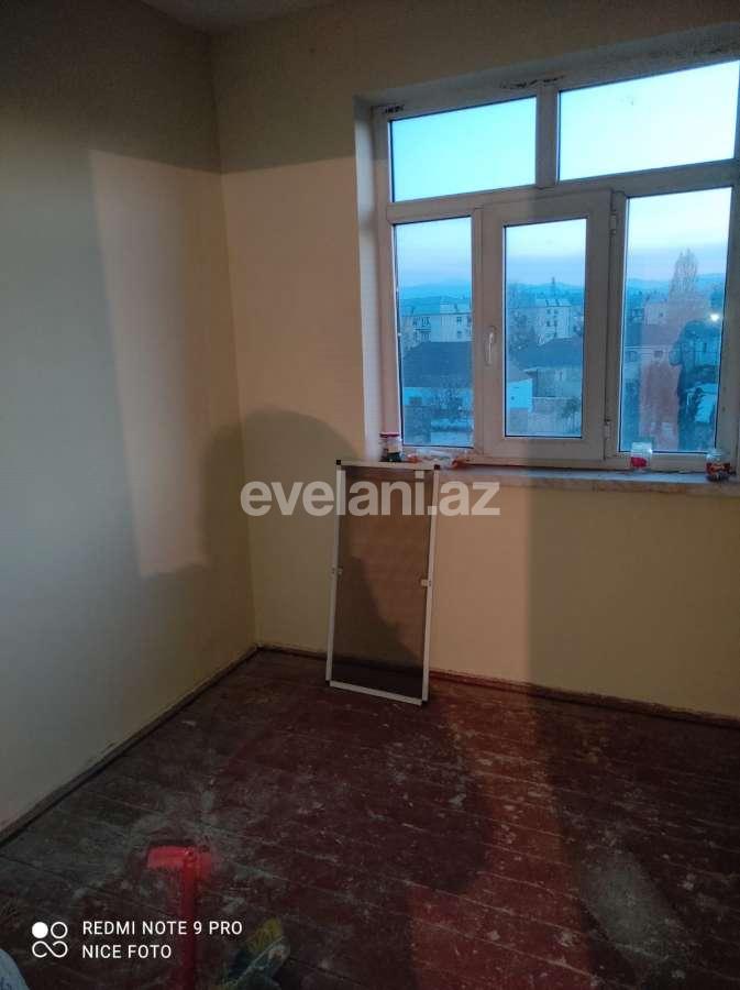 Продаётся, вторичка, 2-комнаты, 47 m², Гянджа