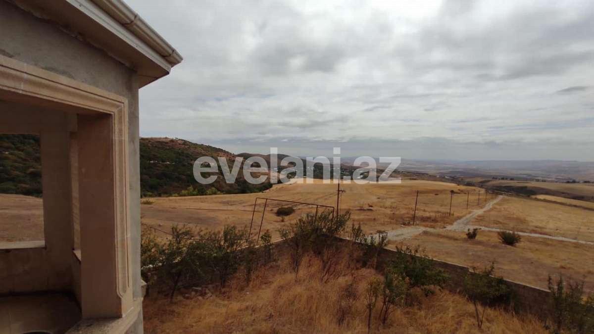 Satılır, yeni tikili, 4 otaqlı, 24 m², Şamaxı