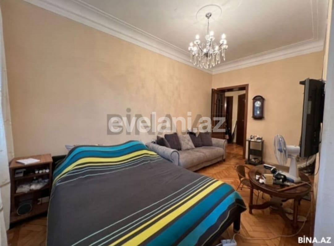 Satılır, köhnə tikili, 4 otaqlı, 90 m², Bakı, Nərimanov r, Gənclik m.