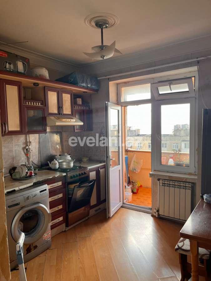 Satılır, köhnə tikili, 3 otaqlı, 72 m², Bakı, Xətai r, Həzi Aslanov m.