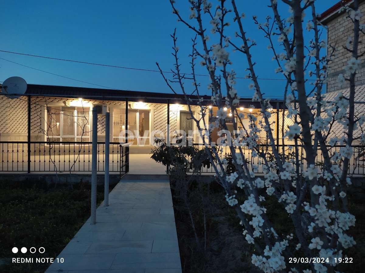 Satılır, həyət evi / bağ, 4 otaqlı, 75 m², Bakı, Abşeron r, Saray q.