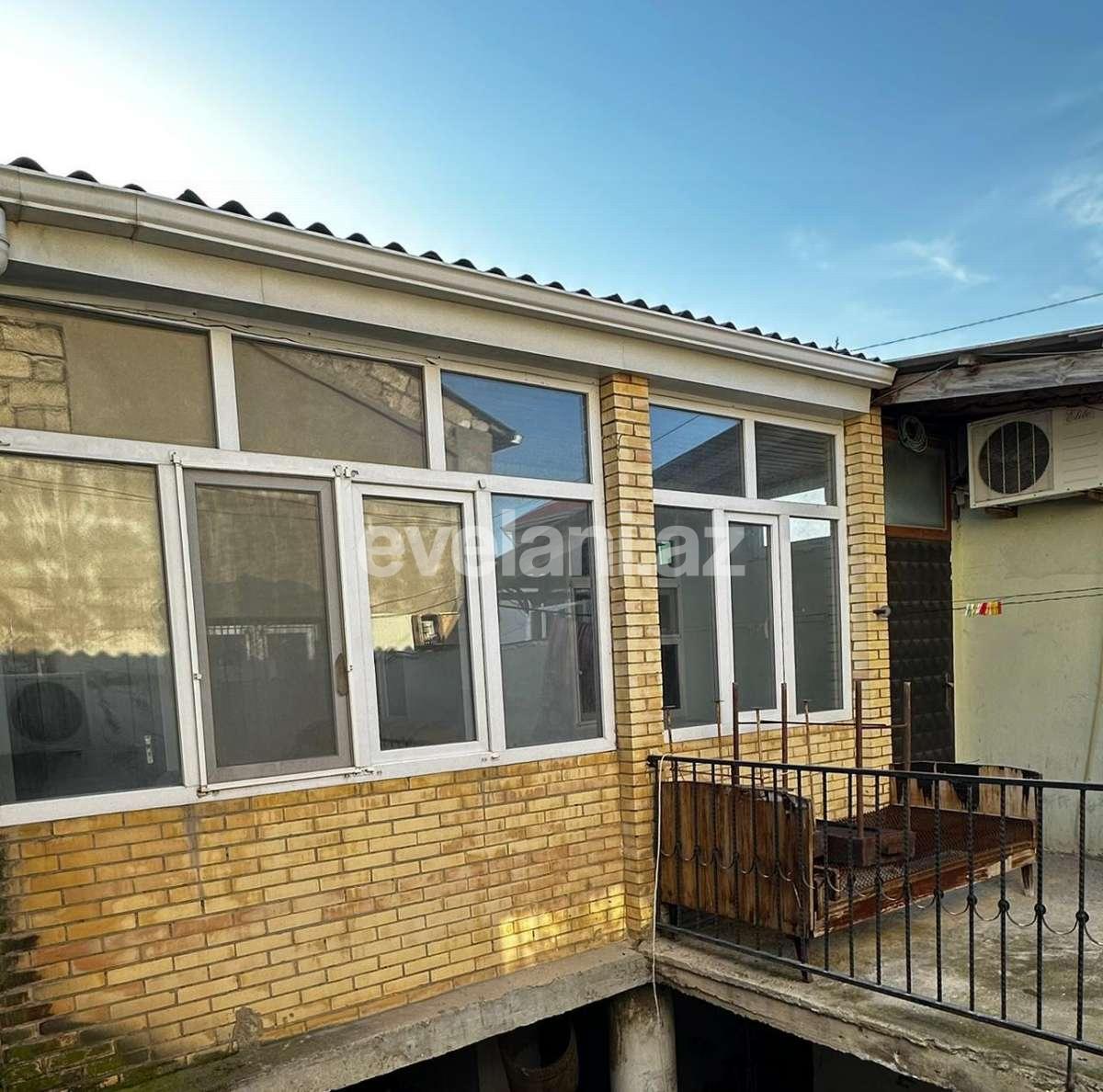 Satılır, köhnə tikili, 4 otaqlı, 314 m², Bakı, Suraxanı r.