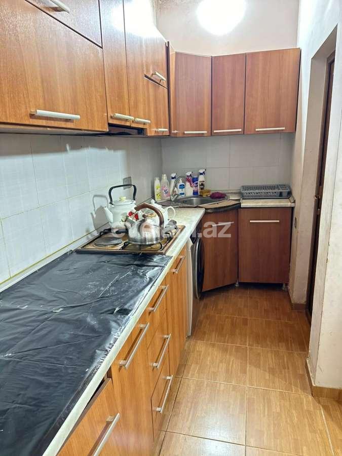 Satılır, köhnə tikili, 4 otaqlı, 314 m², Bakı, Suraxanı r.