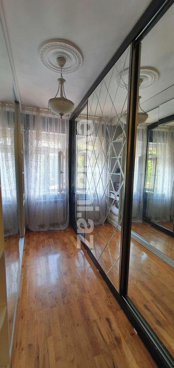 Продаётся, вторичка, 6-комнаты, 150 m², Гянджа