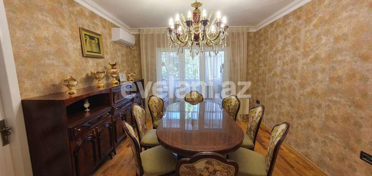 Продаётся, вторичка, 6-комнаты, 150 m², Гянджа