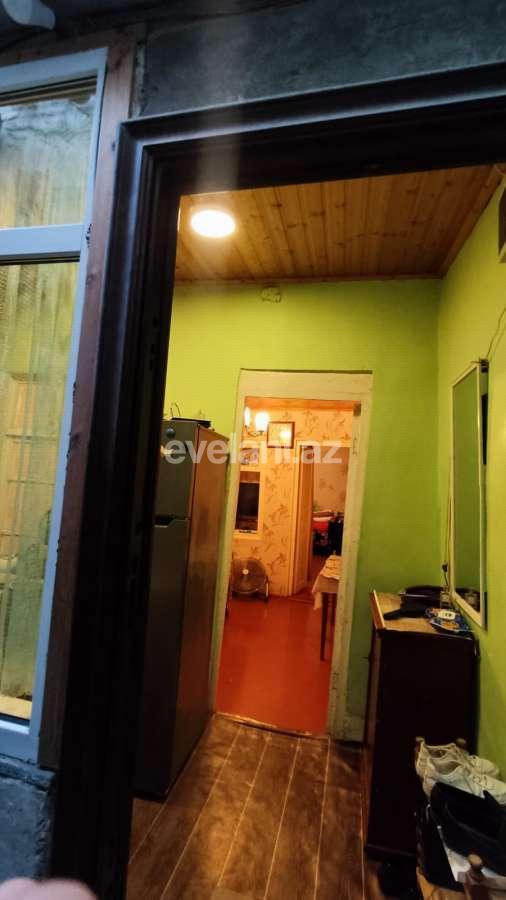 Satılır, köhnə tikili, 3 otaqlı, 72 m², Bakı, Binəqədi r, Memar Əcəmi m.