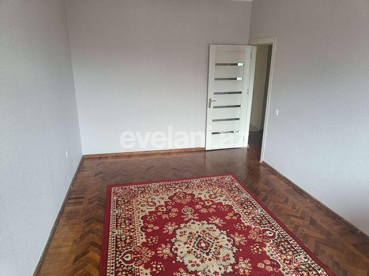 Kirayə verilir, köhnə tikili, 3 otaqlı, 81 m², Bakı, Xətai r.