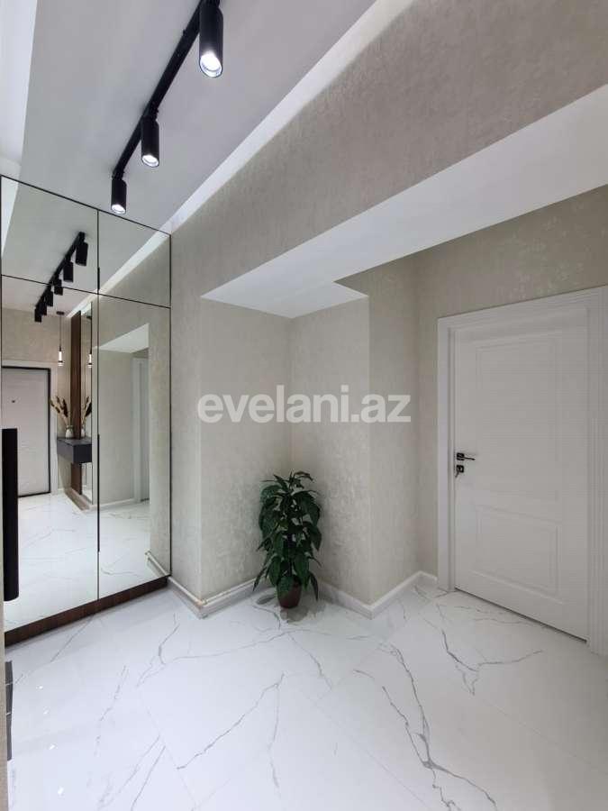 Satılır, yeni tikili, 2 otaqlı, 68 m², Bakı, Binəqədi r, 8-ci mikrorayon q, Azadlıq prospekti m.