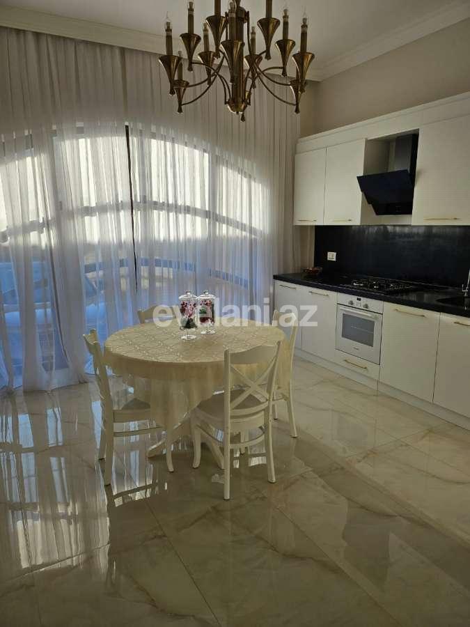 Kirayə verilir, həyət evi / bağ, 4 otaqlı, 200 m², Bakı, Nərimanov r, Gənclik m.