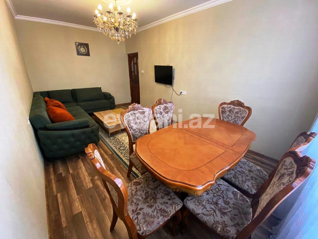 Satılır, köhnə tikili, 3 otaqlı, 75 m², Bakı, Suraxanı r, Massiv A q.