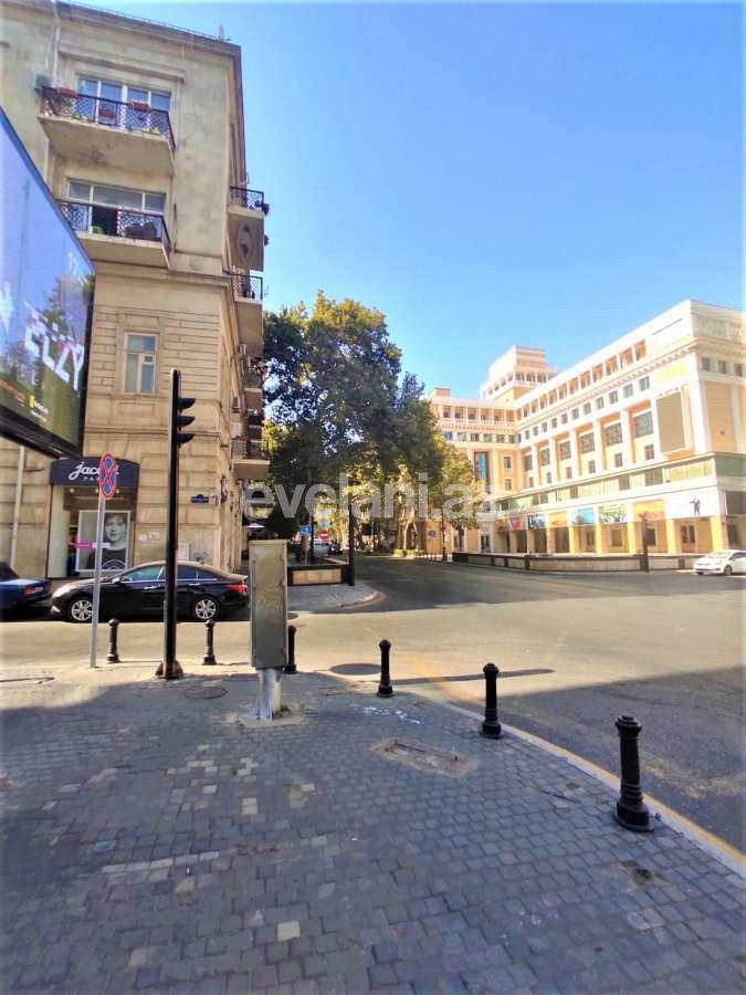 Satılır, ofis, 5 otaqlı, 100 m², Bakı, Səbail r.