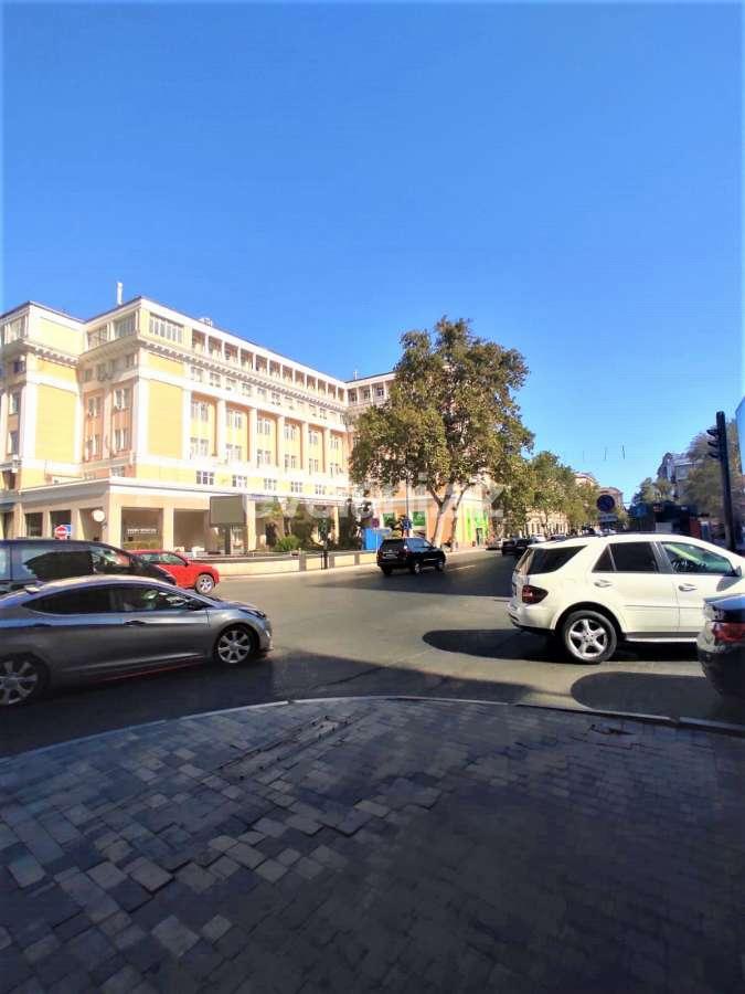 Satılır, ofis, 5 otaqlı, 100 m², Bakı, Səbail r.