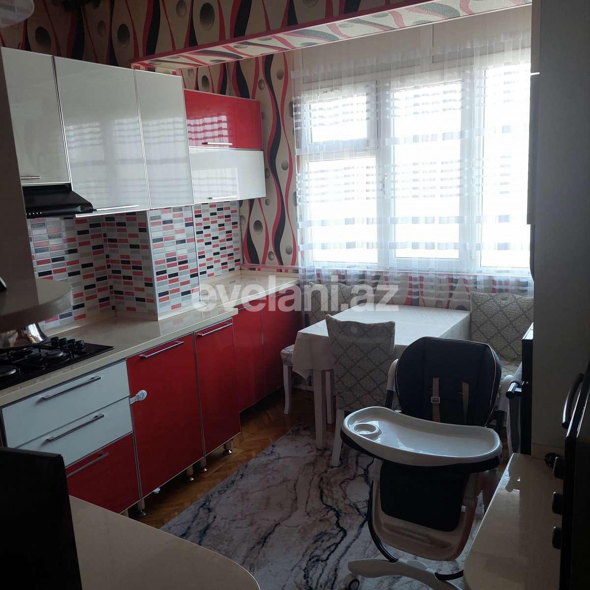 Satılır, köhnə tikili, 4 otaqlı, 100 m², Bakı, Xətai r, Əhmədli m.