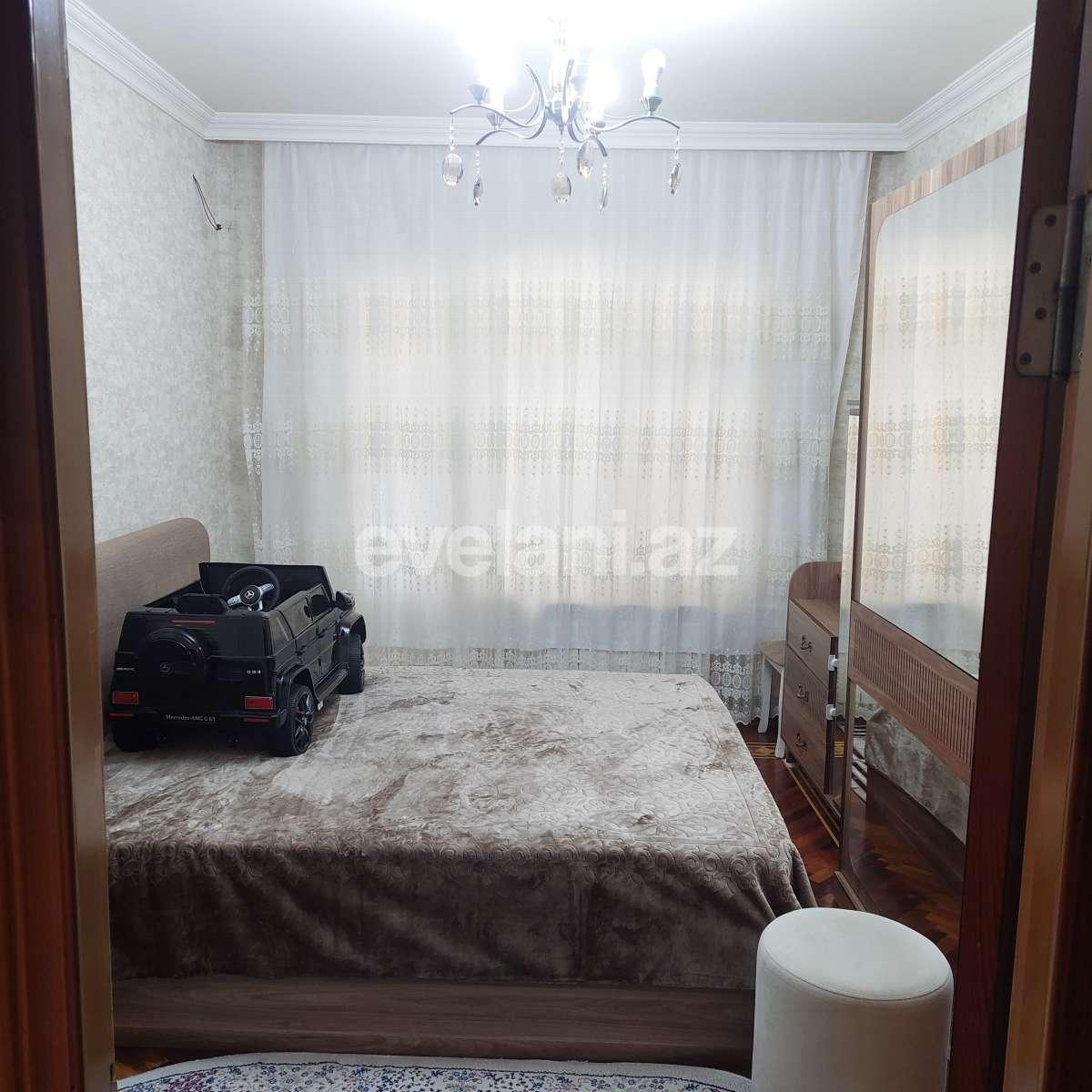 Satılır, köhnə tikili, 4 otaqlı, 100 m², Bakı, Xətai r, Əhmədli m.